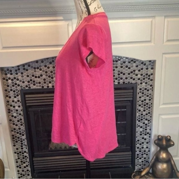 Tahari 100% Barbie pink Medium shirt - Picture 3 of 8